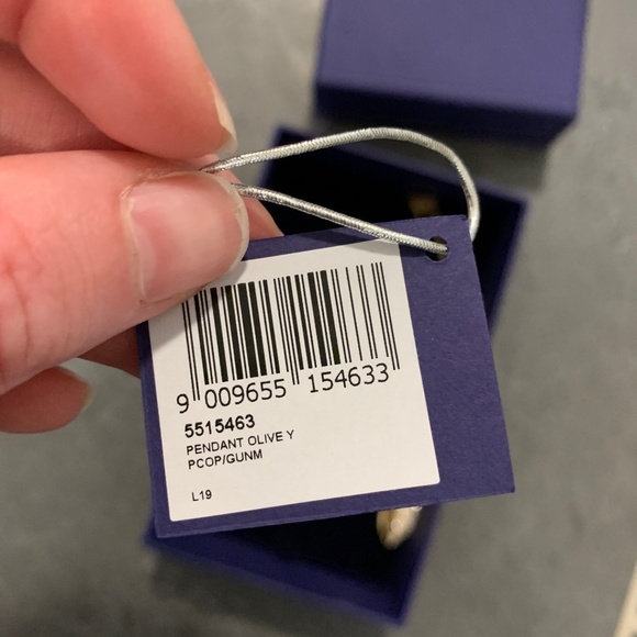 New • Swarovski Pendant Necklace - Picture 4 of 6